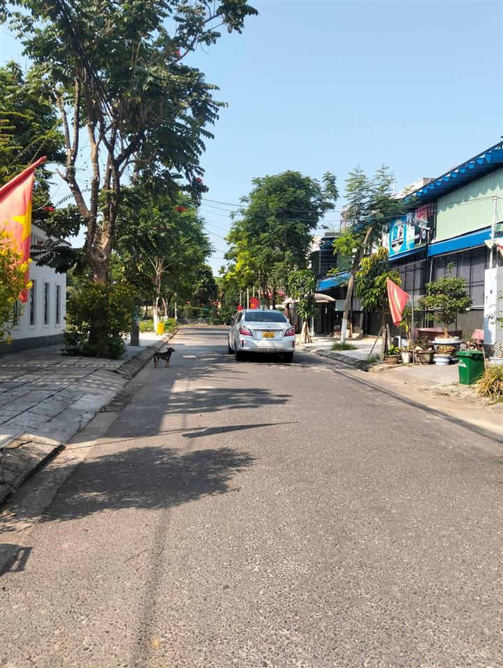 Cần bán nhà 3 tầng đường lê cao lãng, gần trường học, bệnh viện, gần chợ, sát thăng long