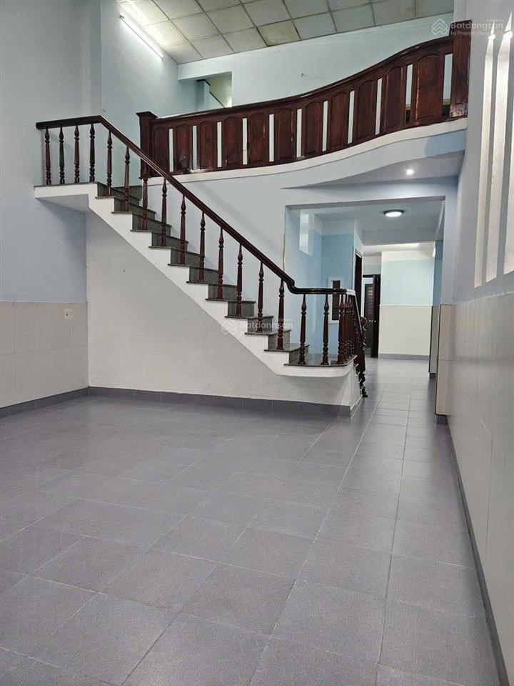 Bán nhà c4 đẹp đối diện công viên trần kim bảng, khuê trung, cẩm lệ
đang cho thuê