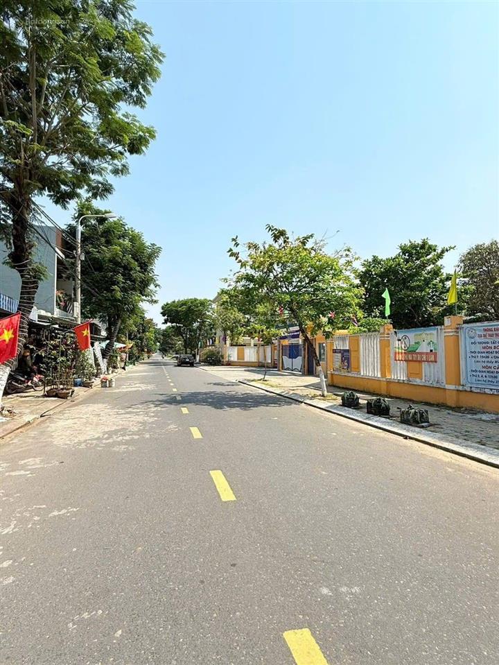 Bán lô mt trần tấn, liên chiểu gần biển nguyễn tất thành
 đường quy hoạch 7,5m + lề 4,5m