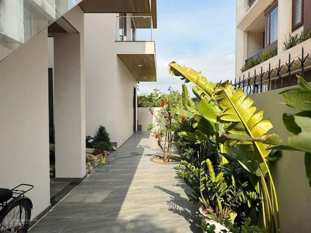 Biệt thự đảo nổi view sông lớn diện tích đất 367m diện tích xây dựng 600m