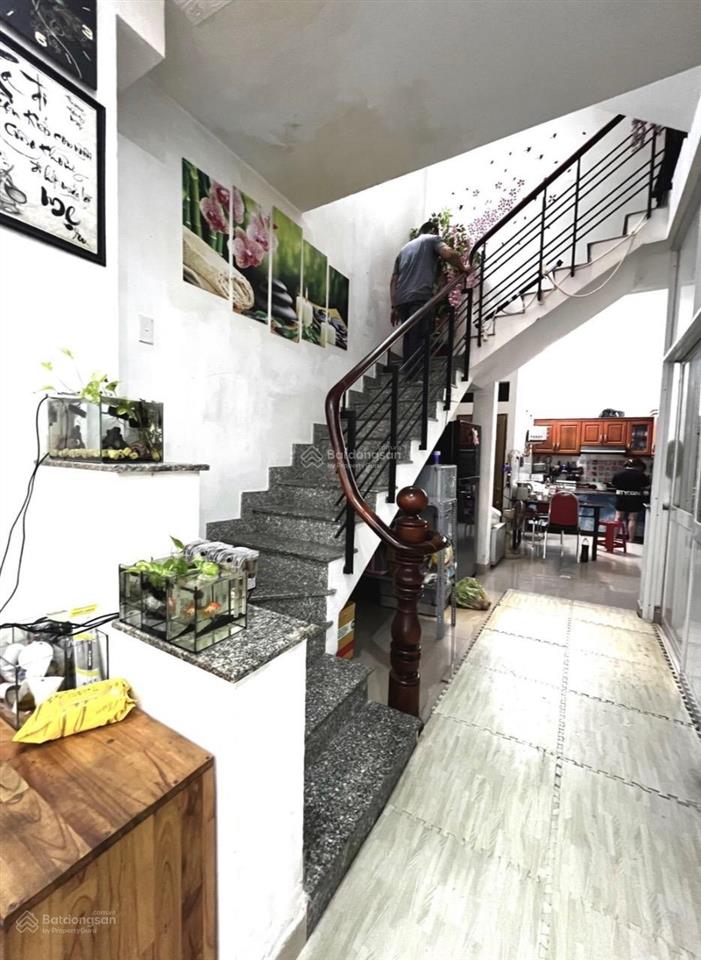 Khu vip huỳnh văn bánh  sát mt  hơn 80m2  nở hậu 5.5m  6pn
