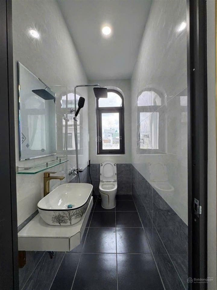 Nhà 5m x 15m, 1/ lâm thị hố, q12, 150m ra hiệp thành cty