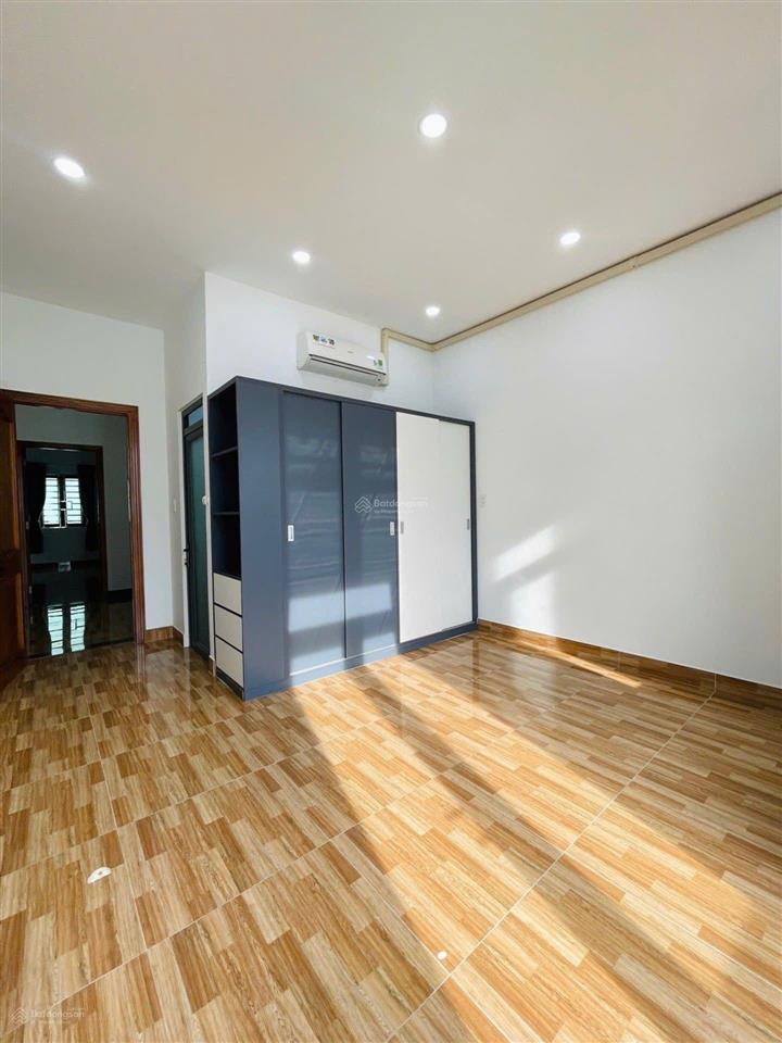 Nhà 4 tầng lâm thị hố4m x 15m mới cực đẹpgần hiệp thành cityhẻm xe tải 6m  khu phân lô