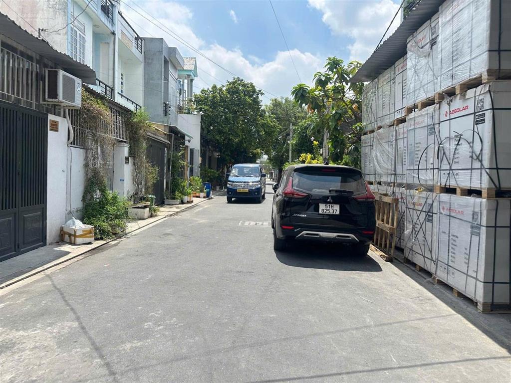 Siêu phẩm đẹp lung linh hẻm vip  thang máy nội thất xịn sò  vị trí đẹp lâm thị hố q12