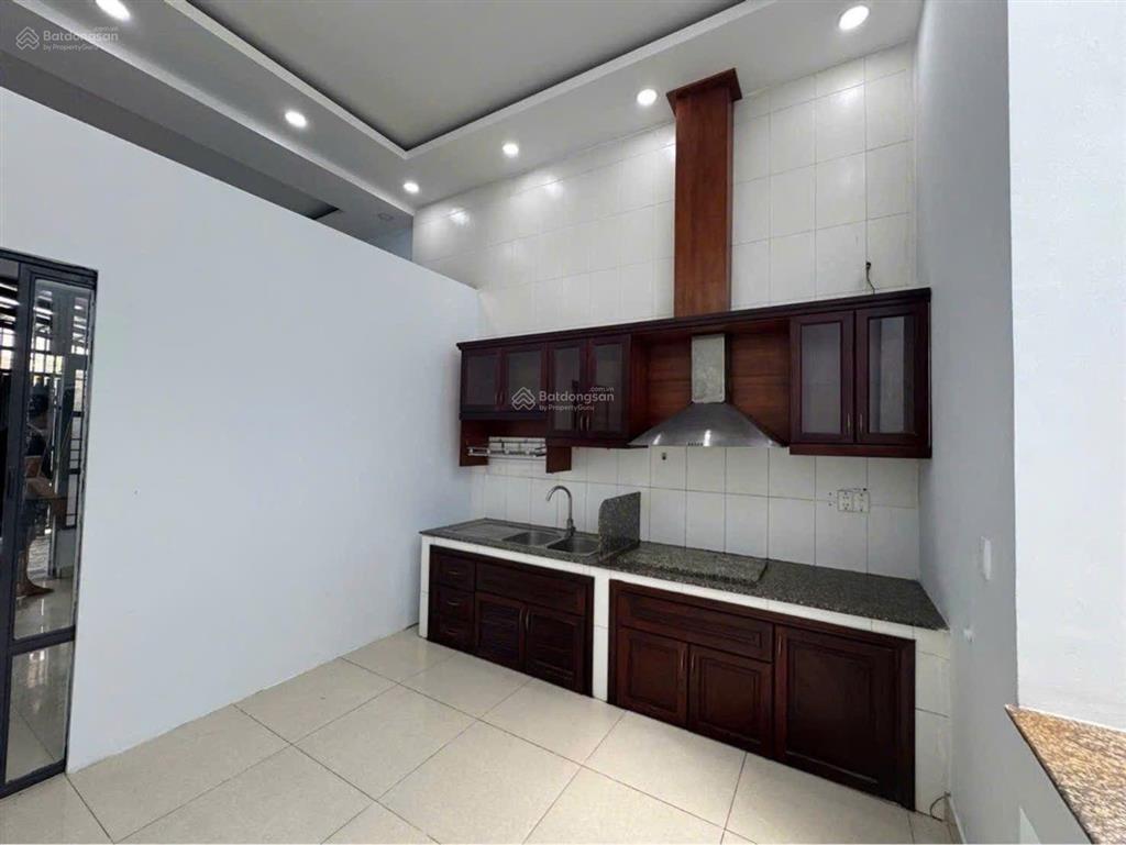 Nhà mặt tiền kinh doanh 4m x 24m, thới an quận 12, đang cho thuê 10tr/ th. giá 7 tỷ (tl)