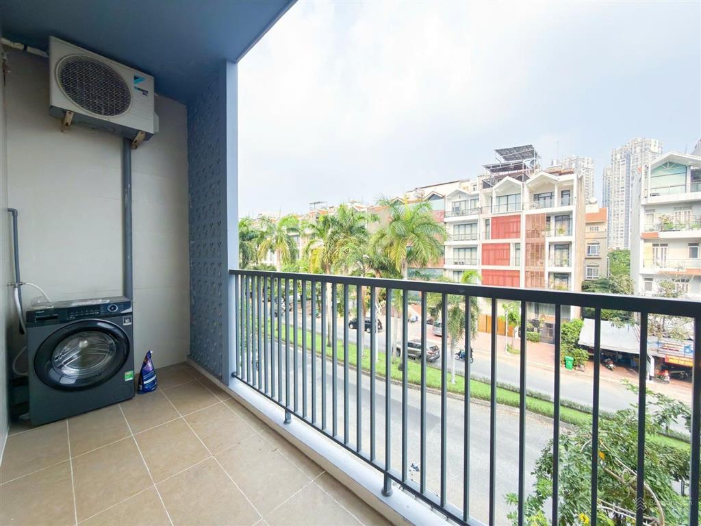 Cho thuê chdv  1pn tách bếp  ban công thoáng