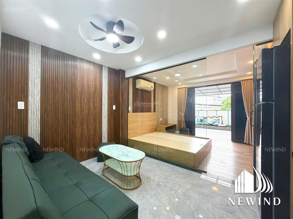 Cho thuê chdv  ban công thoáng  gần lotte