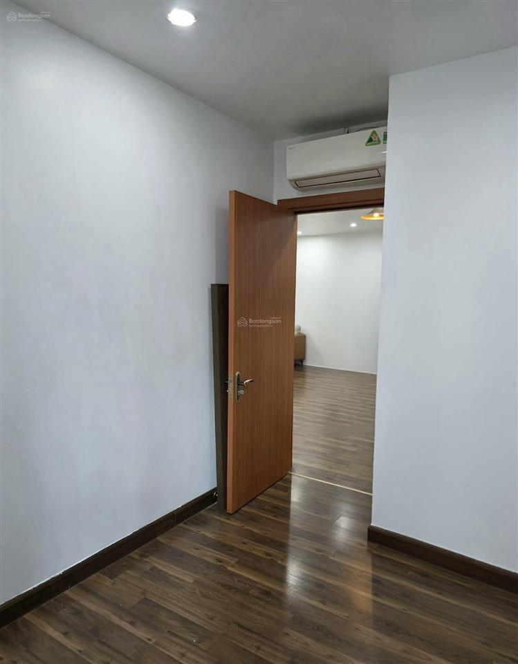 Chính chủ cần bán cc 3pn 2wc goldmark city view đẹp để chuyển sang căn to hơn, có thương lượng