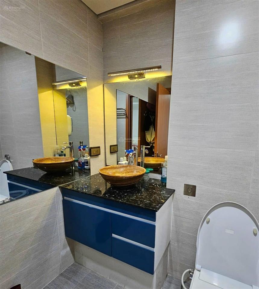 Chính chủ cần bán cc 3pn 2wc goldmark city view đẹp để chuyển sang căn to hơn, có thương lượng