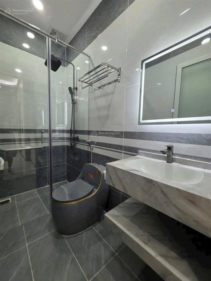 Siểu phẩm nhà phố vị trí đẹp giáp khu dân cư công viên hồ trái timchợtrường học đầy đủ tiện ích