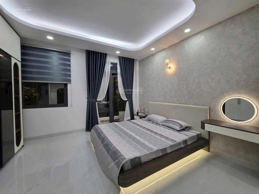 Siểu phẩm nhà phố vị trí đẹp giáp khu dân cư công viên hồ trái timchợtrường học đầy đủ tiện ích