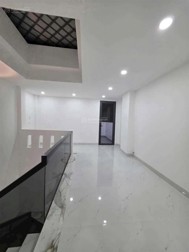 Siểu phẩm nhà phố vị trí đẹp giáp khu dân cư công viên hồ trái timchợtrường học đầy đủ tiện ích