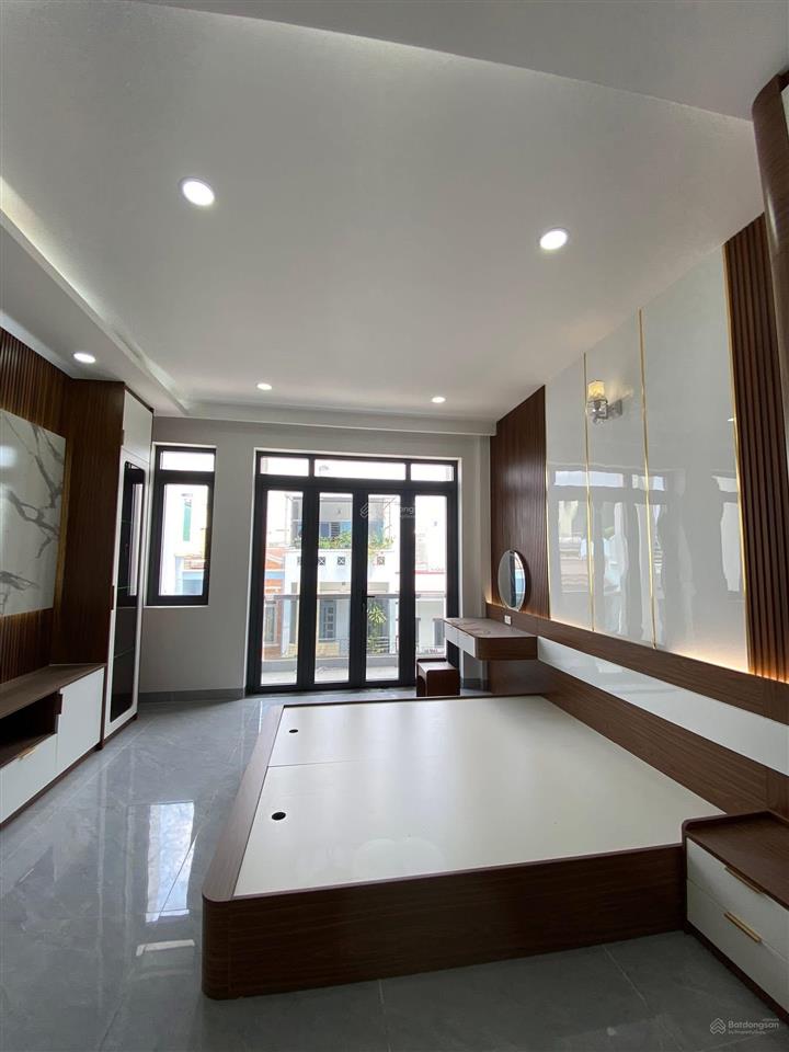 Nhà đẹp giá rẻ diện tích đất 89m2dt  sàn 270m2 nhà mới 100% shr đã hoàn công hổ trợ vay bank 70%