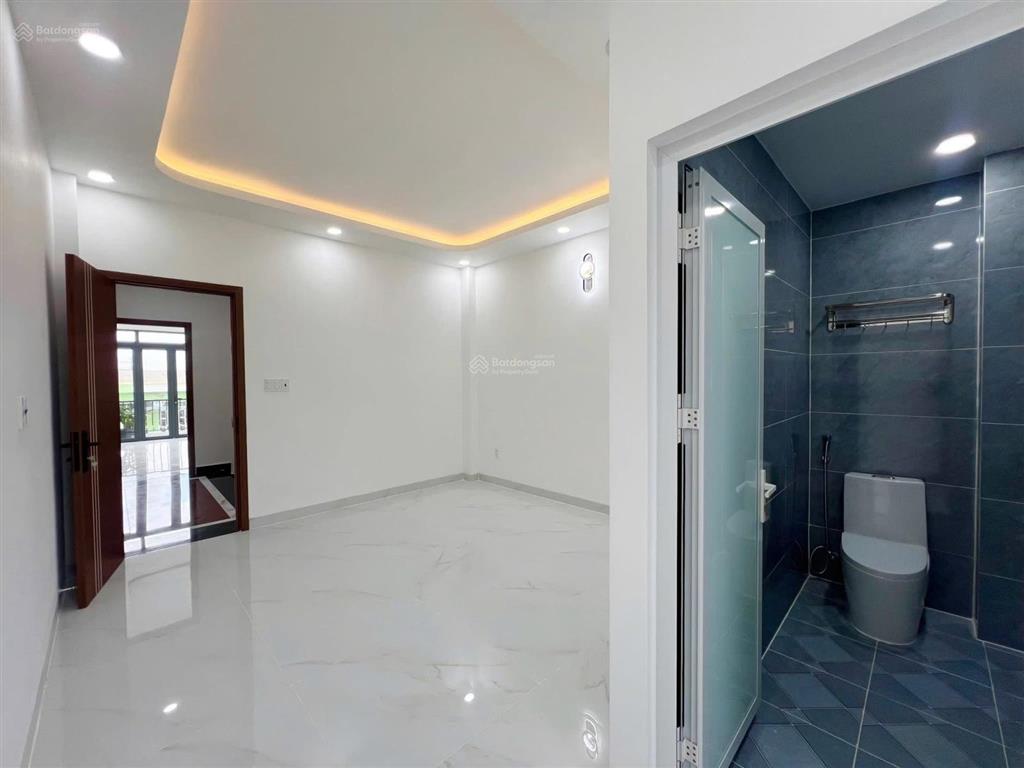 Nhà phố cách aeon tân phú tầm 5phút duy chuyên