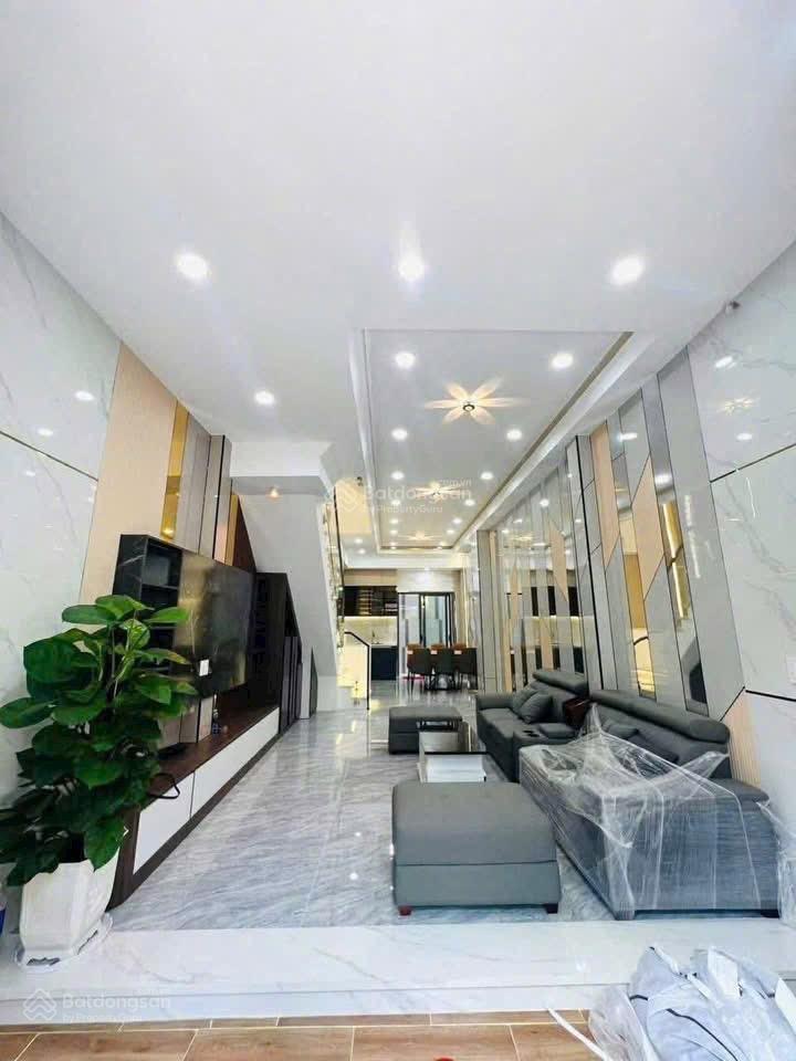 Nhà đẹp hẽm thông full nội thất cao cấp