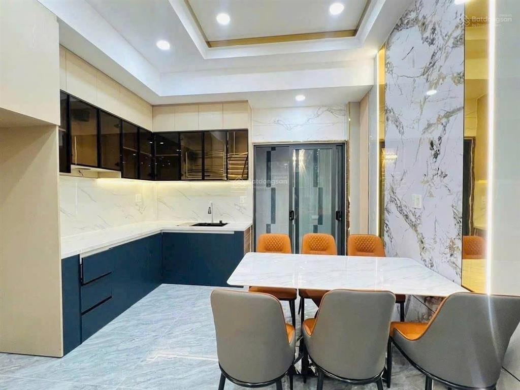 Nhà đẹp hẽm thông full nội thất cao cấp