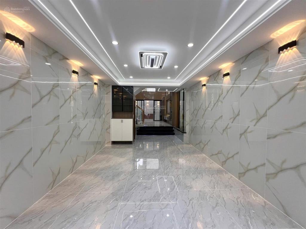 Nhà đẹp hẻm 6m thông kinh doanh