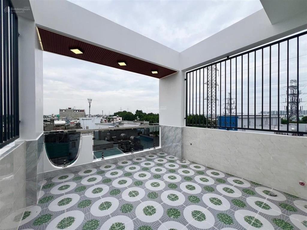 Nhà đẹp hẻm 6m thông kinh doanh