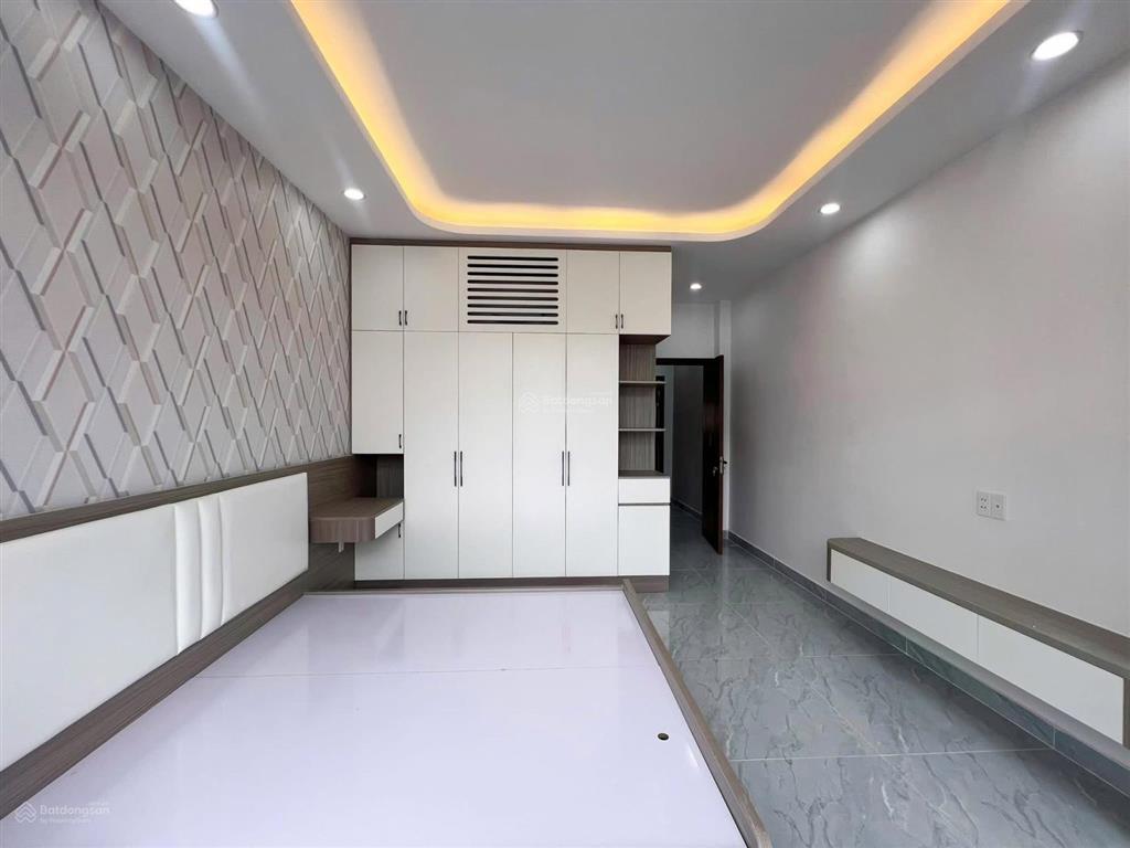 Nhà đẹp hẻm 6m thông kinh doanh