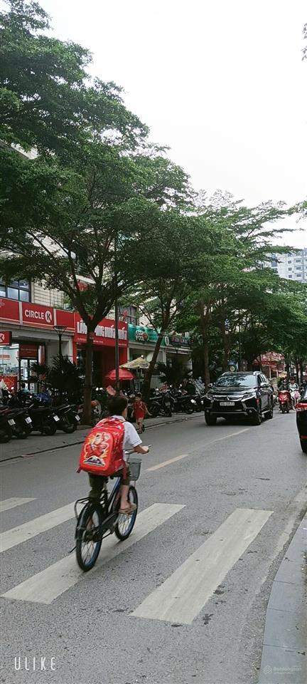 Nhà tập thể 2 tầng triều khúc.thanh xuân. tặng full nội thất y hình. dt28m2/50m.giá 2.95 tỷ. sổ đỏ