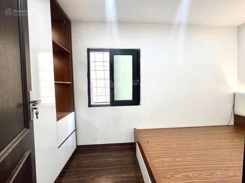 Nhà tập thể 2 tầng triều khúc.thanh xuân. tặng full nội thất y hình. dt28m2/50m.giá 2.95 tỷ. sổ đỏ