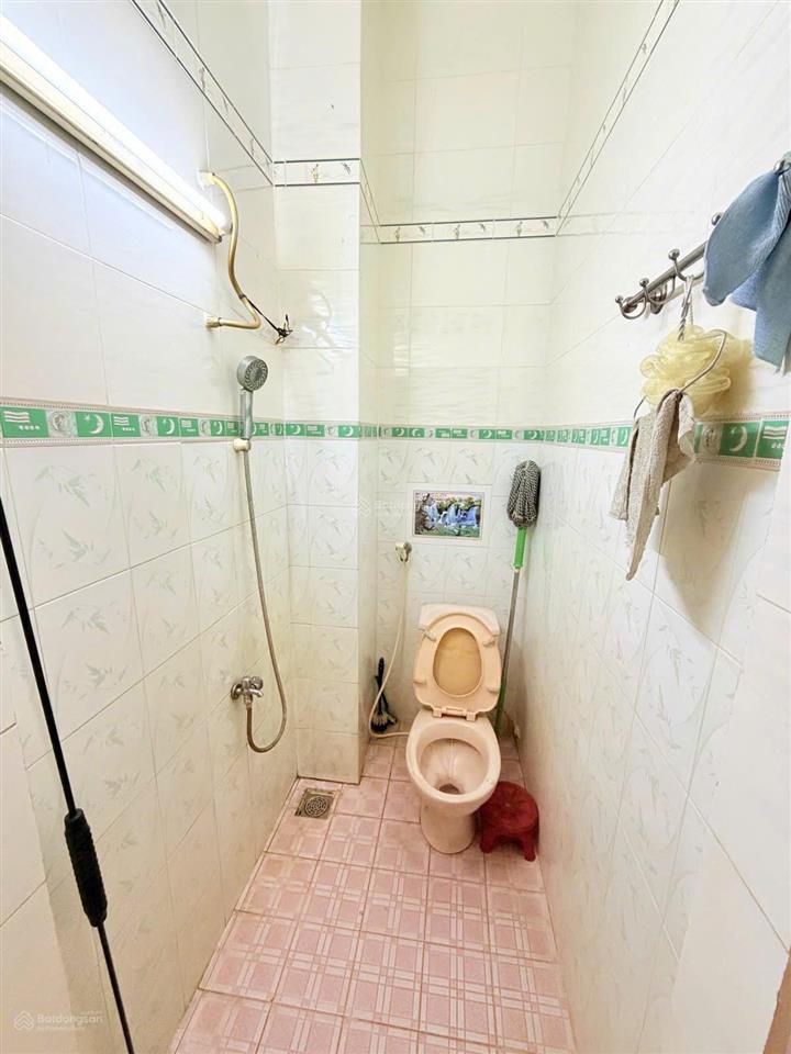 Giảm còn 5t2, quận 11 giáp quận 10, giảm sâu 5t2 42m2 3 tầng 4pn