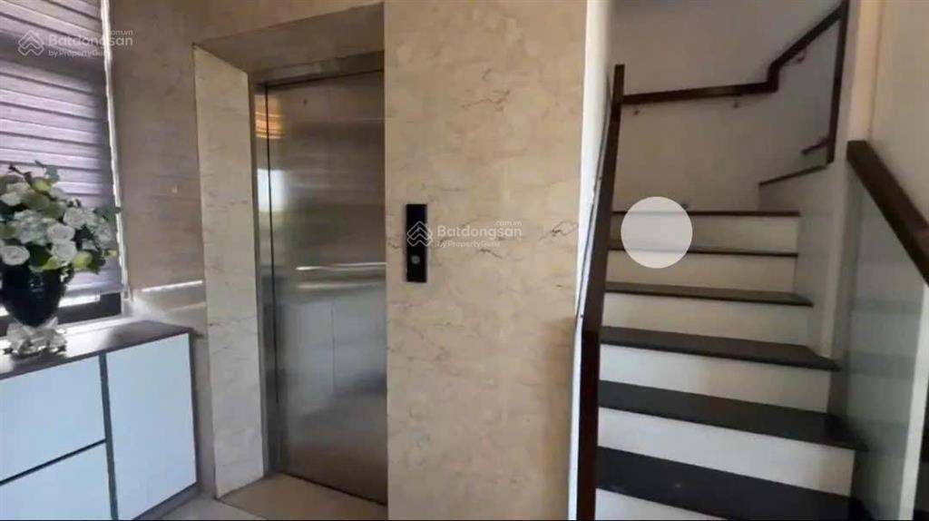Giảm sốc bán nhanh căn biệt thự 3 tầng đảo nổi, thang máy, bốn bề là nước quanh năm mát mẻ