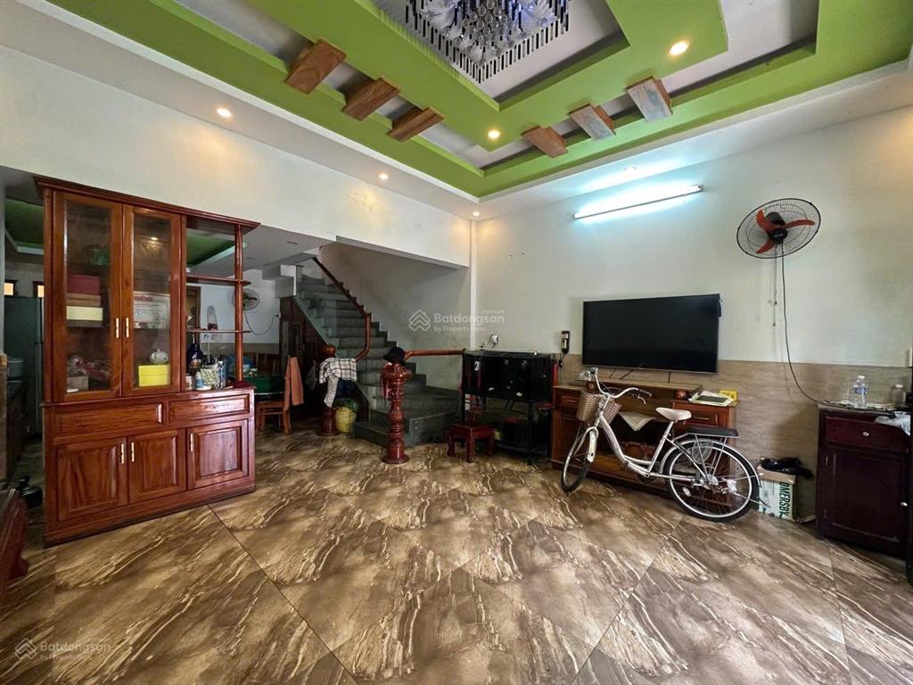 Mặt tiền bình an 7 chỉ 8,8 tỏi có ngay nhà 3 tầng với 70m2 ngang 5,4m full nội thất