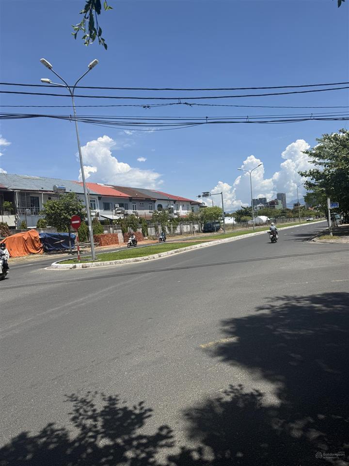 14,5 tỷ cực kỳ đầu tư. diện tích 230m, đường 10,5m lề 5m, thanh khê, chỉ 14,5 tỷ