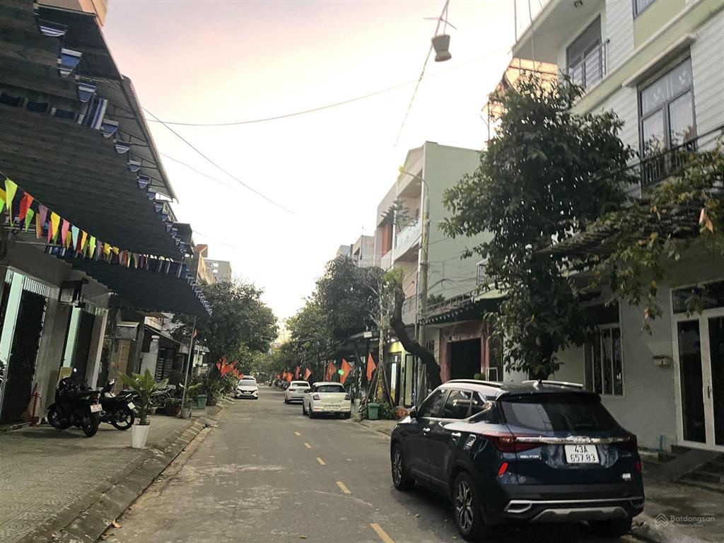 Chủ gấp lắm dòng tiền 12 triệu/1 tháng cho 98m2 ô tô thông, sát mặt tiền trưng nữ vương. ở sướng