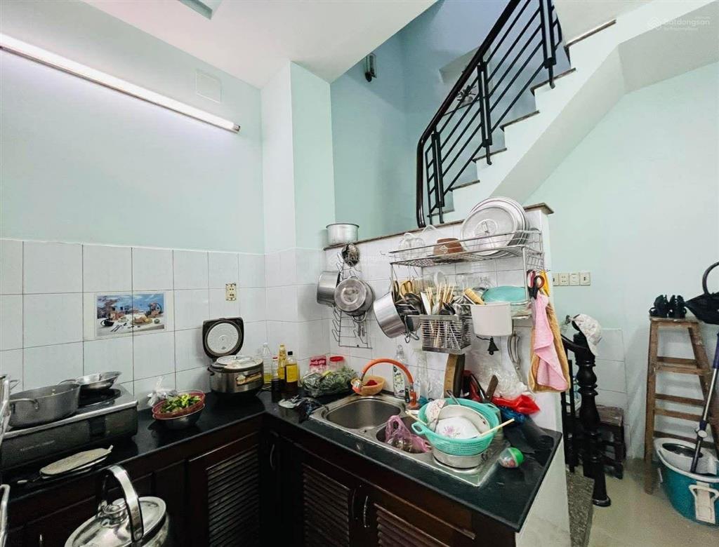 Nhà quận 1, 4 tầng sát hxh chỉ 5.5 tỷ tl