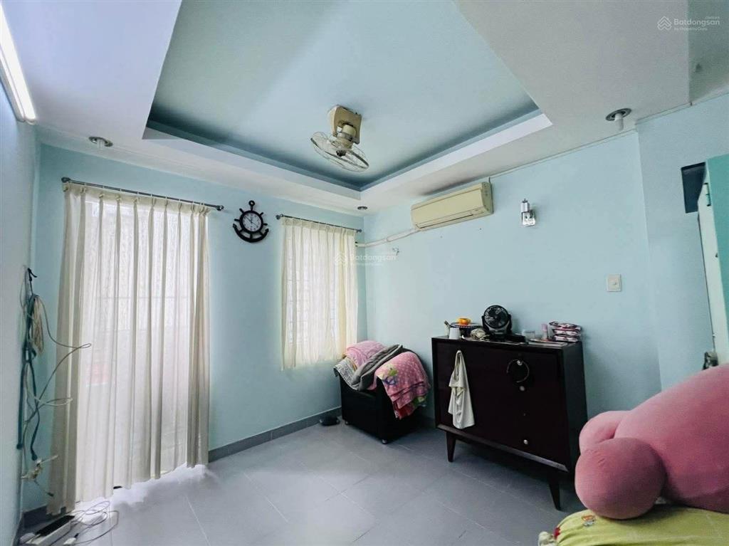 Nhà quận 1, 4 tầng sát hxh chỉ 5.5 tỷ tl