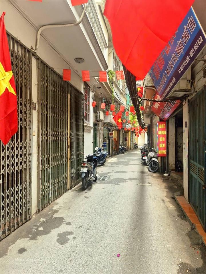 Siêu phẩm ngọc khánh  thang máy  ở cực sướng  vài bước ra phố  chỉ 9.8 tỷ