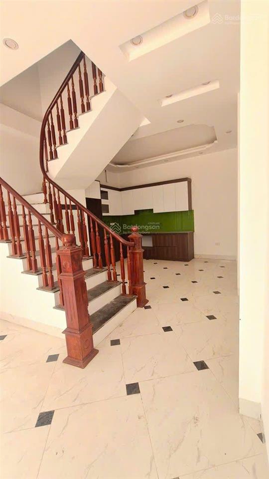 Bán nhà phượng đồng cách 300 m là cổng đh thể dục thể thao chương mỹ