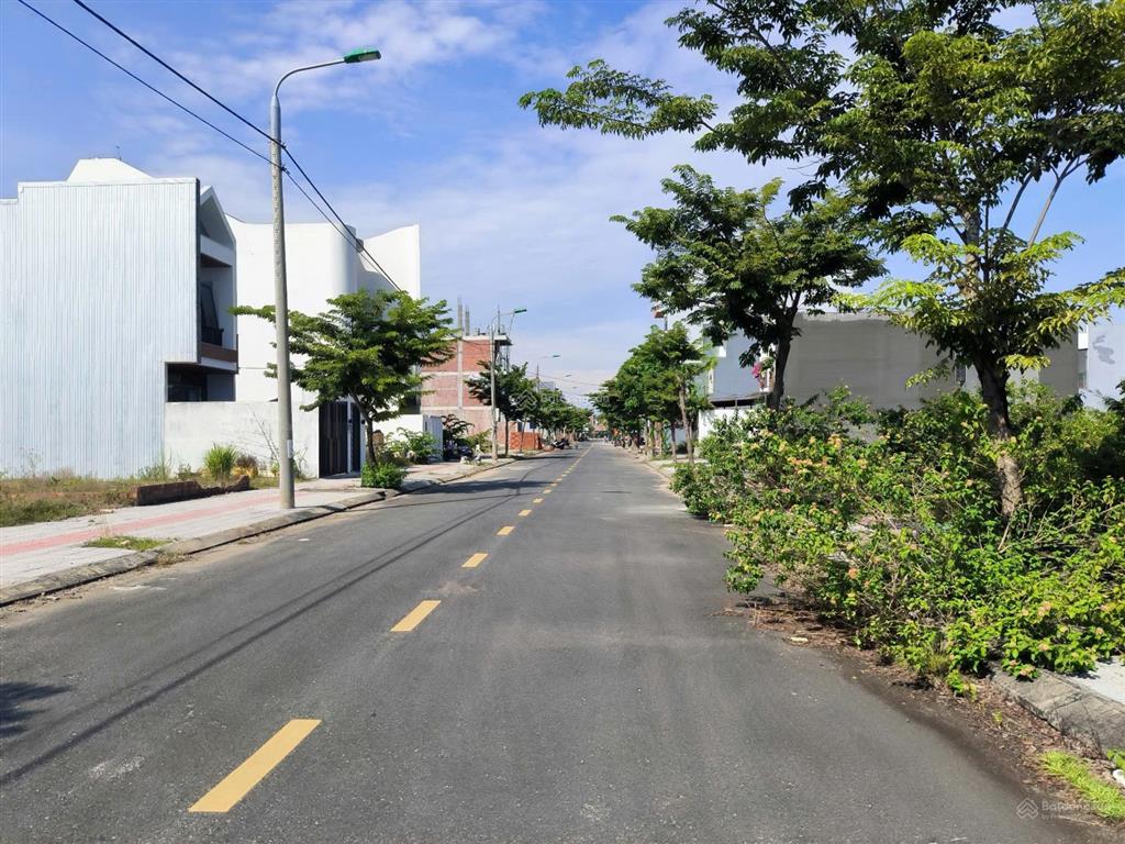 Cô nhi kẹt tiền bán đất nam hòa xuân khu đầm sen b2.132 đường 7m5 giá 4 tỷ không thương lượng