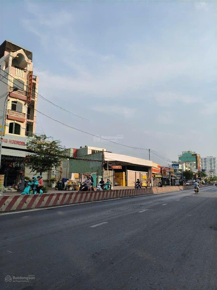 Anh chủ bán căn nhà 4 x 19m hơn 5 tỷ, trần xuân soạn, huỳnh tấn phát, quận 7