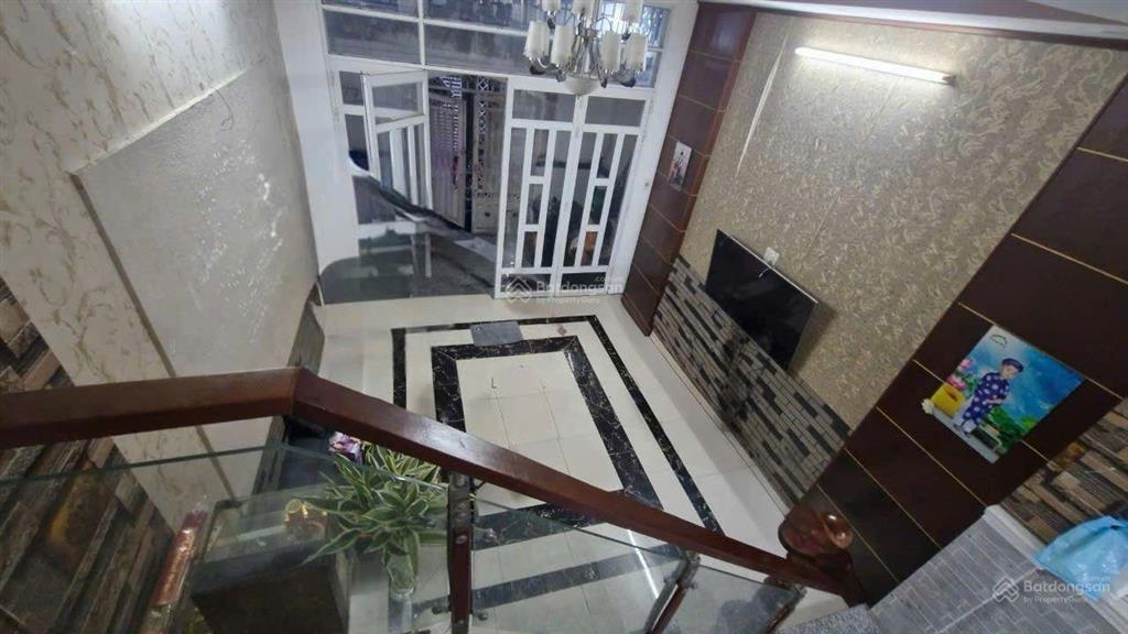 Anh chủ bán căn nhà 4 x 19m hơn 5 tỷ, trần xuân soạn, huỳnh tấn phát, quận 7