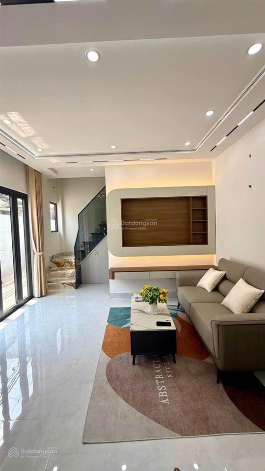 Chị chủ bán căn nhà đẹp 4,5 x 8,5 chỉ hơn 4 tỷ, nguyễn văn quỳ, huỳnh tấn phát, quận 7