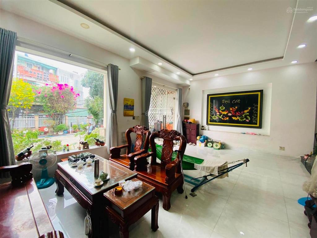 Biệt thự ngay phú mỹ hưngdt 322m2giảm sâu chỉ còn 16 tỷ