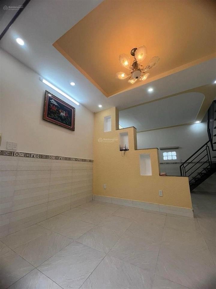 Hàng hiếm nhà 2 tầng, diện tích khủng hồ văn tư, đang cho thuê 15tr/th, ngang 7,5m, chỉ sáu tỏi mốt