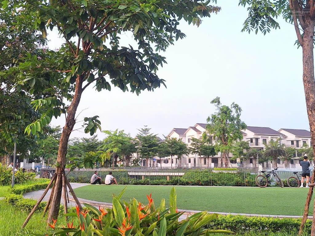 Bán bt centa riverside ở hữu nghị, 18,36 tỷ, 225m2 bao đẹp hot!