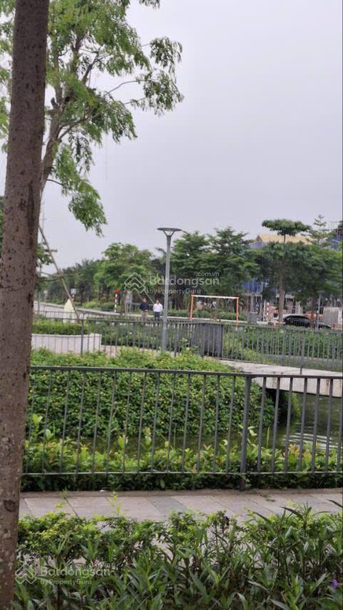Bán bt centa riverside ở hữu nghị, 18,36 tỷ, 225m2 bao đẹp hot!