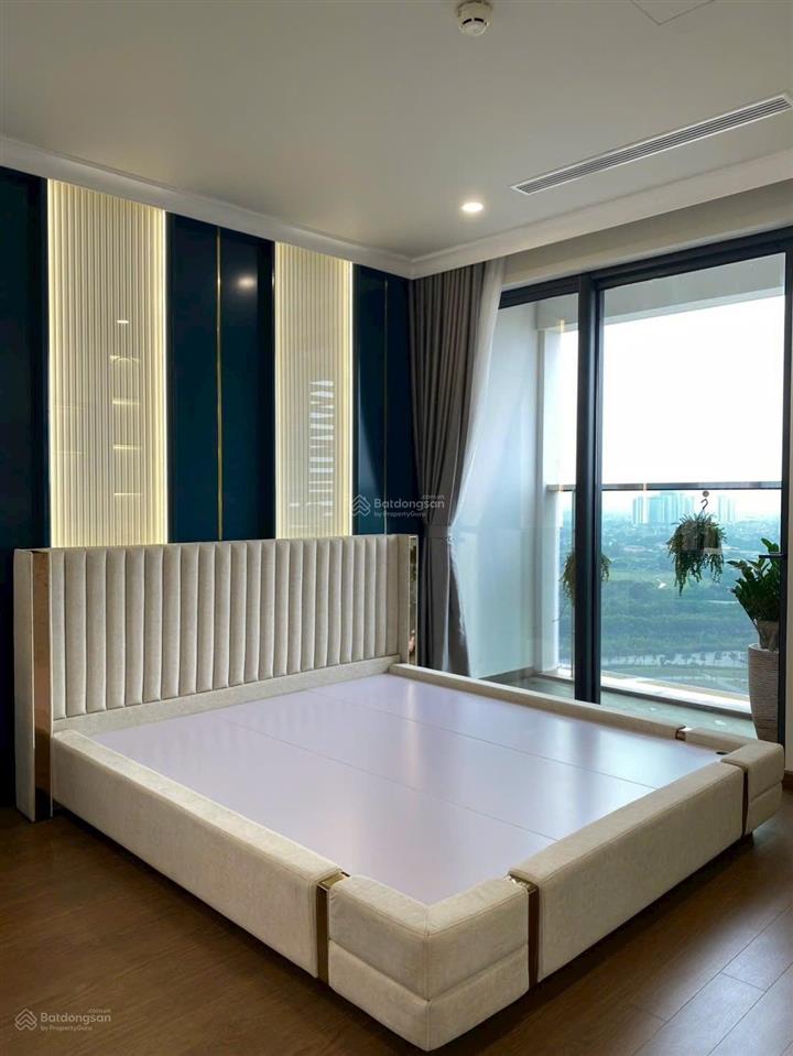 Do chuyển công tác, chủ nhà cần chuyển nhượng lại căn hộ 3pn, vị trí căn góc siêu đẹp, full đồ mới