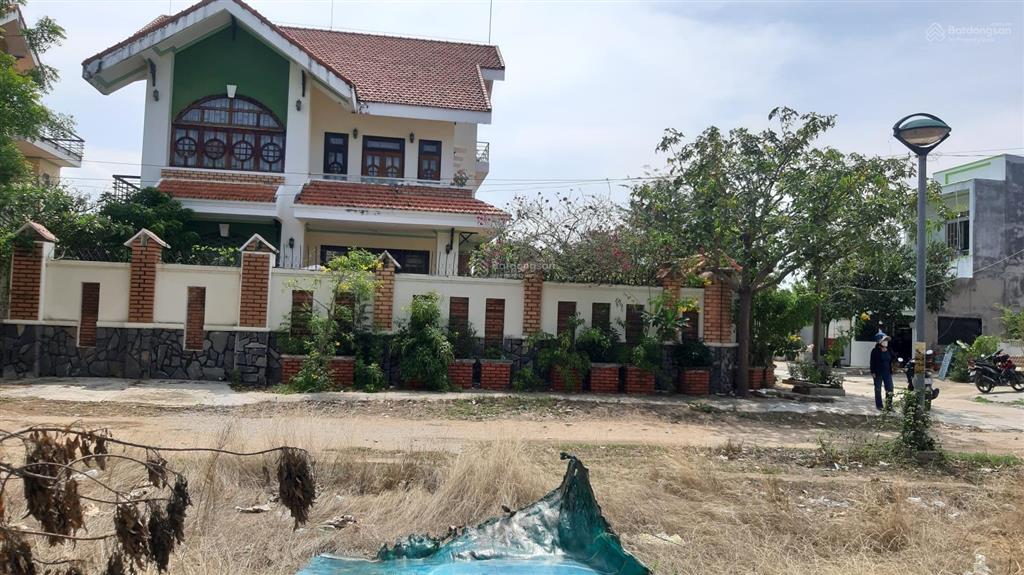 Nền hai mặt tiền, biển ninh chữ, phan rang