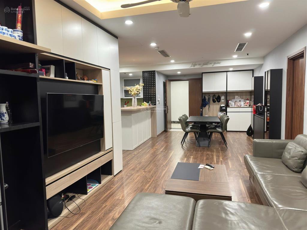 Cho thuê cc 3pn, 102m2 tại khu ngoại giao đoàn, 12 triệu vnd, đẹp, nhiều tiện ích
