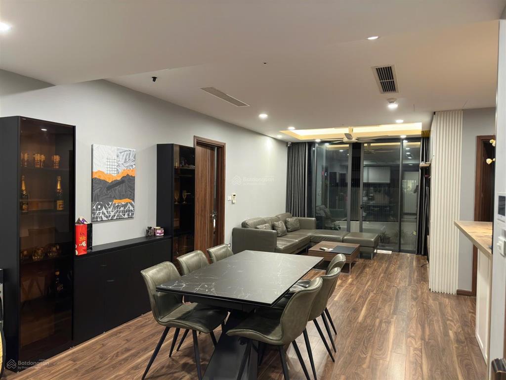 Cho thuê cc 3pn, 102m2 tại khu ngoại giao đoàn, 12 triệu vnd, đẹp, nhiều tiện ích
