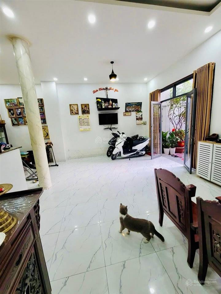 Nhà 3 tầng 94m2  ngang 6.5m  quang trung  gò vấp  chỉ 8.45 ty