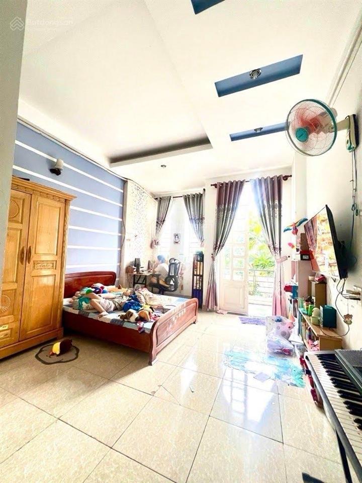 3 tầng hẻm xe hơi 5m dt 88m2, ngay emart gò vấp, 6 tỷ 2