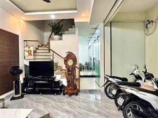 Nhà mới 3 tầng  ngang 5m  65m2  gần emart  chỉ 7ty ..