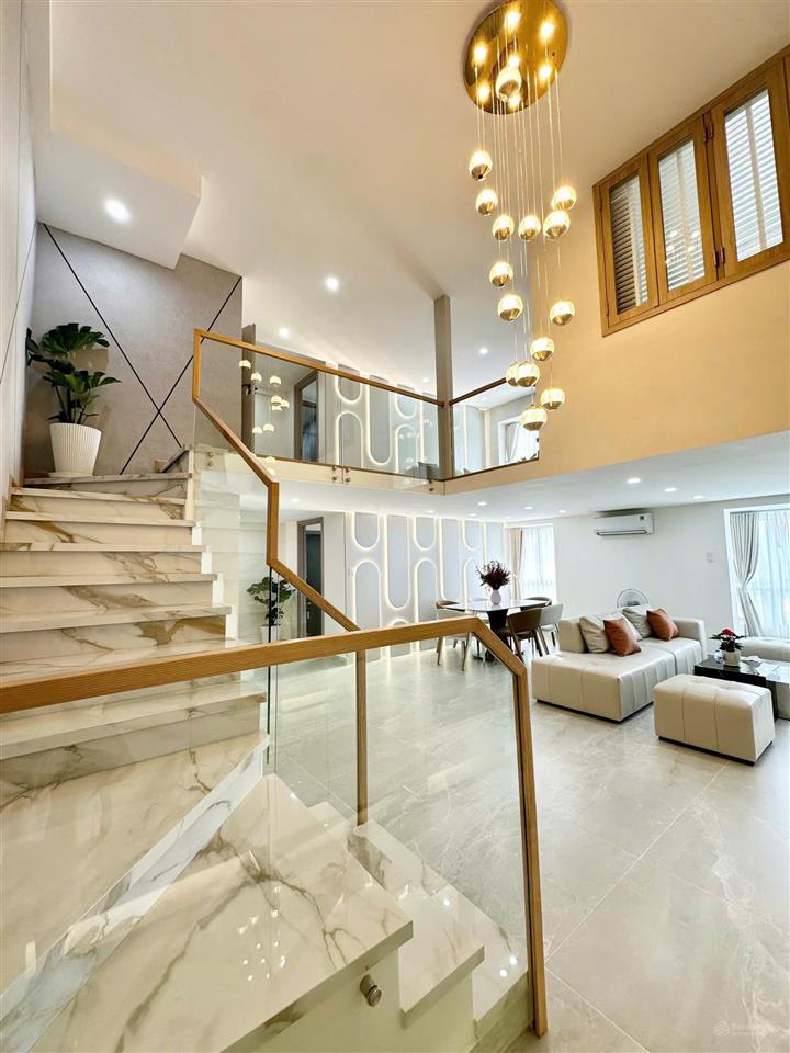 Cần bán duplex sky garden  pmh q7 nhà đẹp, mới 100%.  0917 300 *** em hằng
